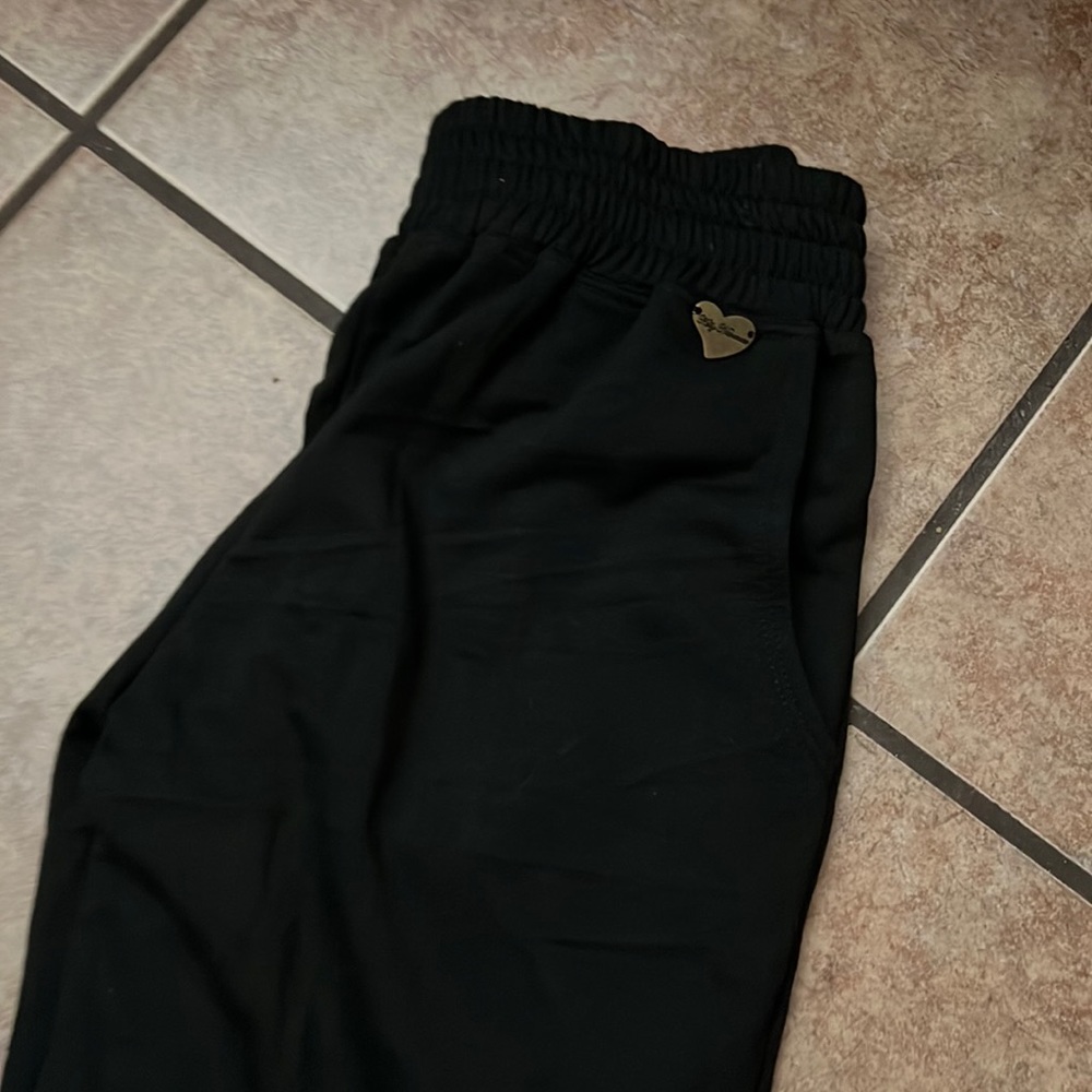 New cute booty jogger